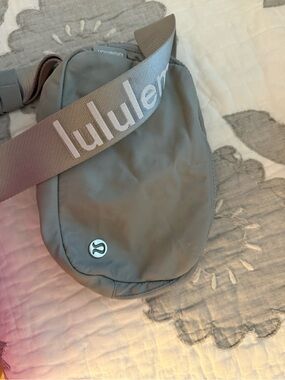 lululemon belt bag